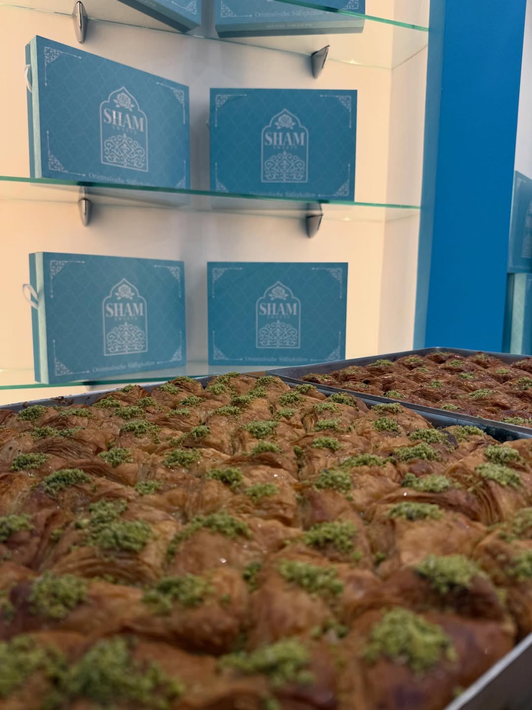 Frische Baklawa mit Pistazien